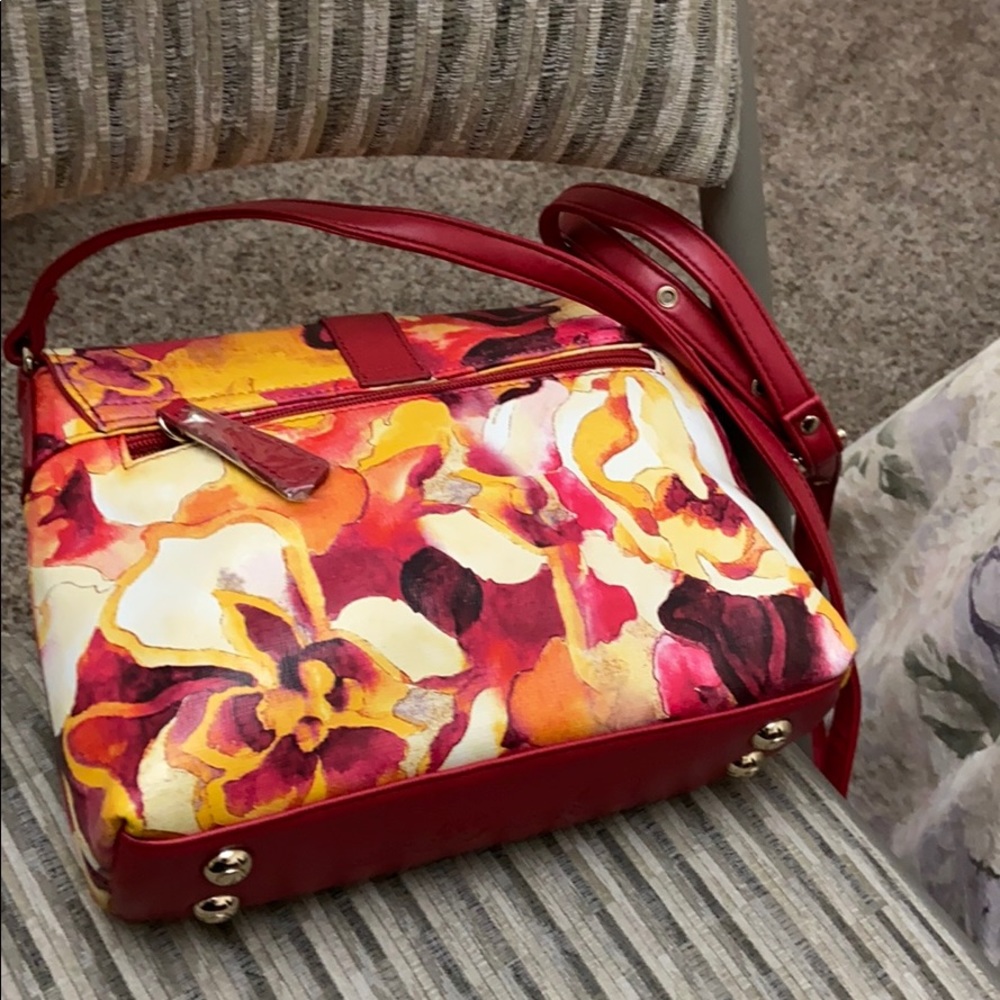 Handbag - Picture 2 of 4